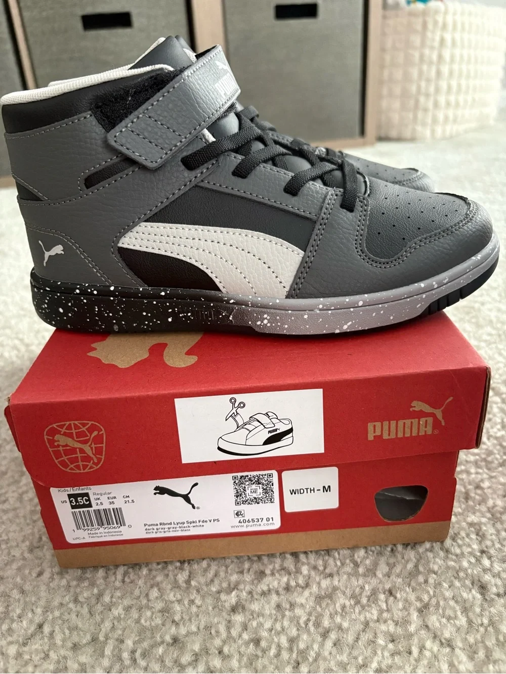 Boys Brand New Puma Sneakers size 3.5